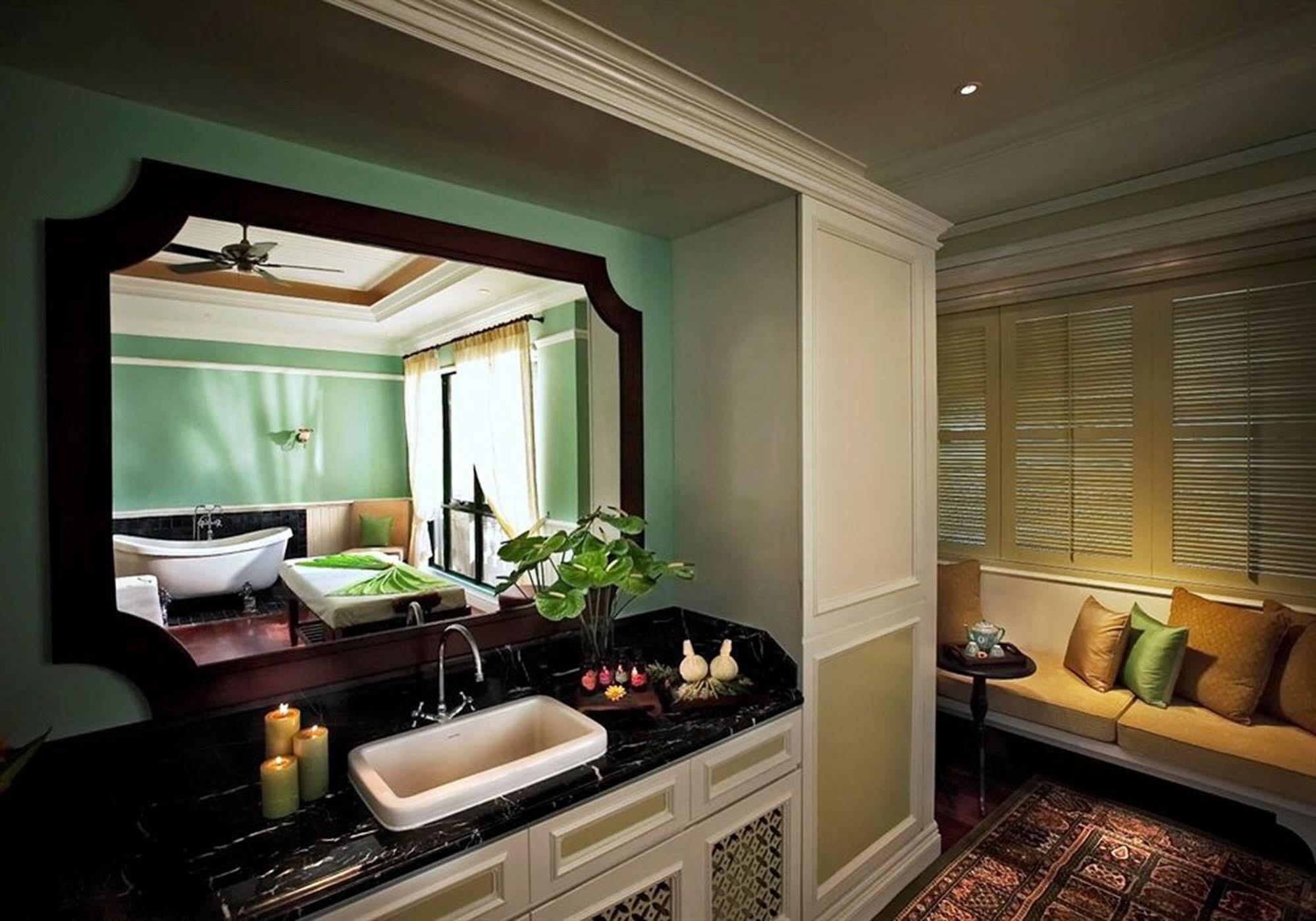 The Majestic - Small Luxury Of The World 5*